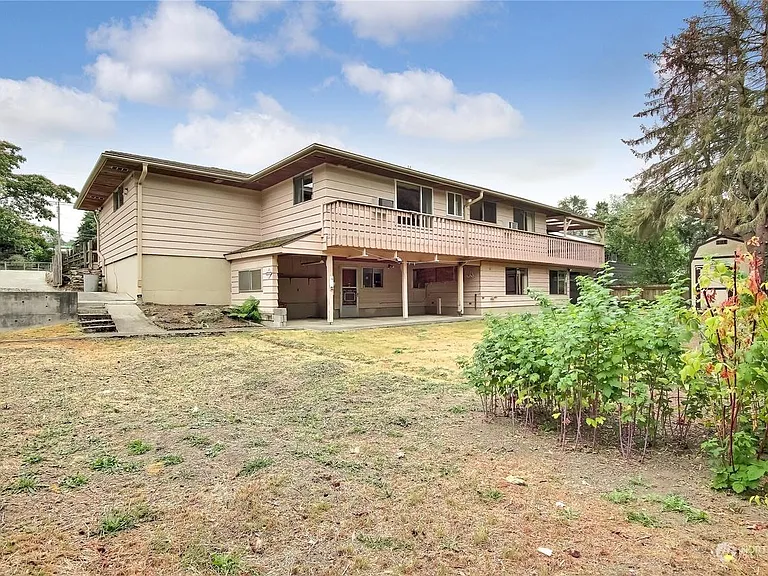 3527 Shattuck Ave S — Photo 29