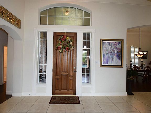 4th image of 2311 Texana Way