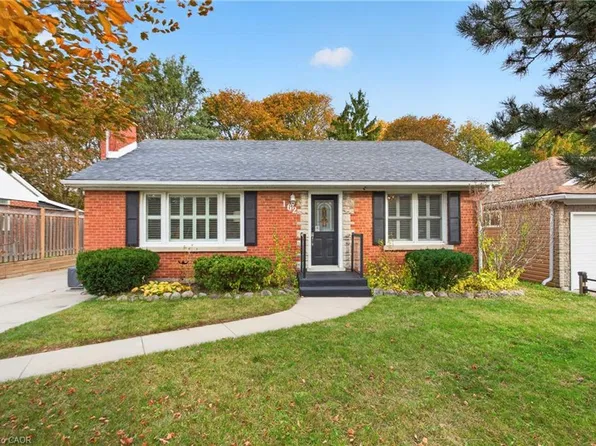 162 Fairfield Ave, Kitchener, ON N2H 6C5