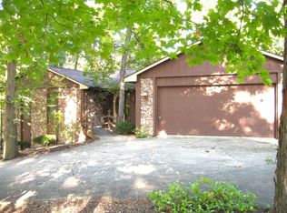 2005 Buckskin Dr, Fort Wayne, IN 46804