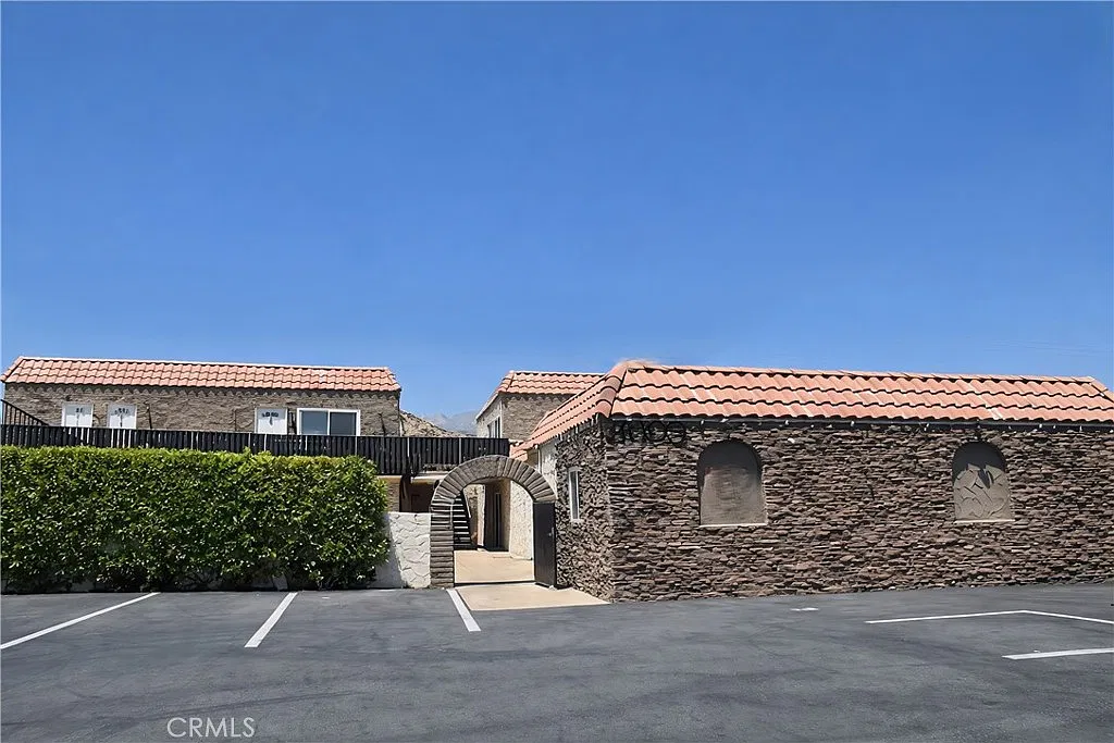 36953 Bankside Dr — Photo 4
