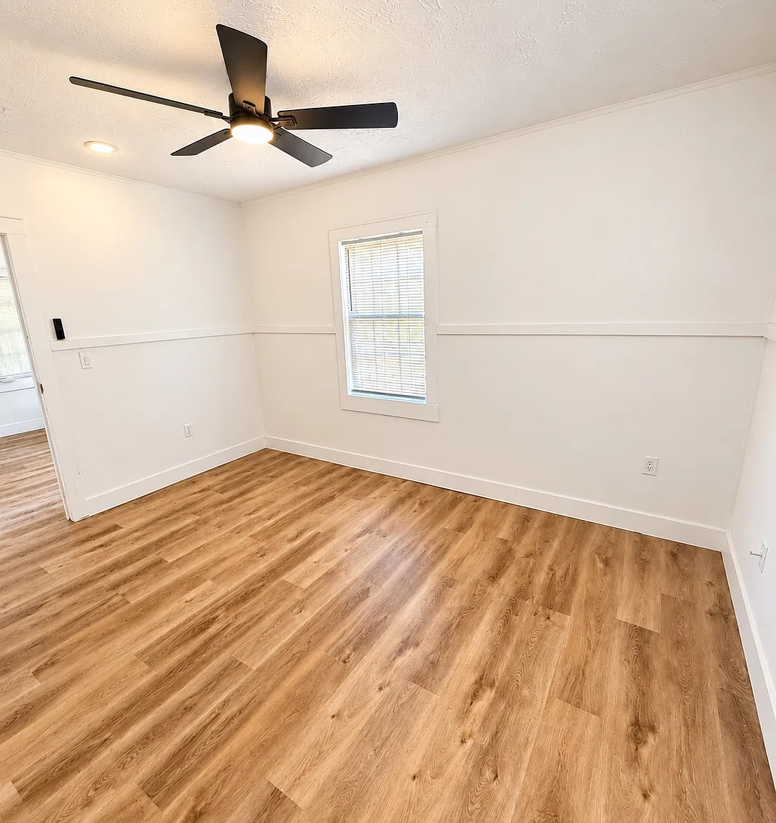 4 bed, $1,350 — Photo 4