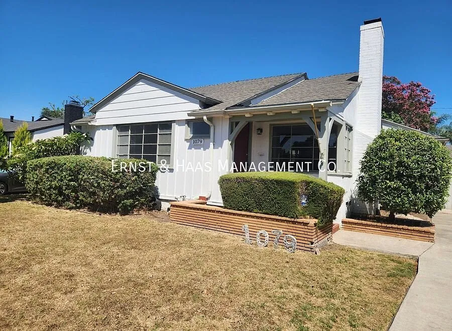 Fantastic 3-Bedroom, 2-Bathroom Home in Long Beach! — Photo 1