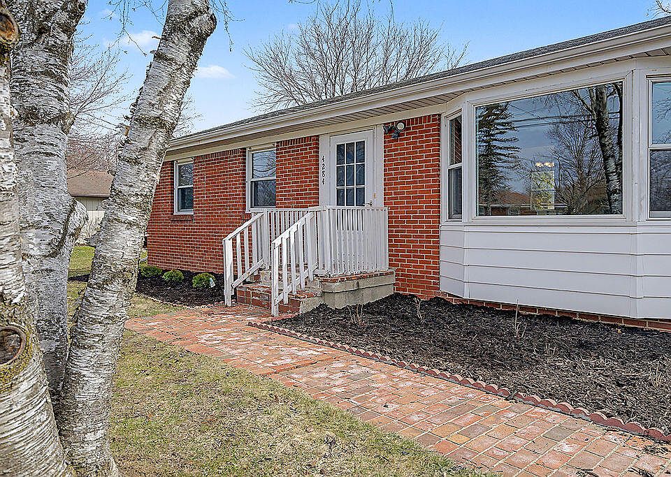 1st image of 4284 Plymouth Ave SE
