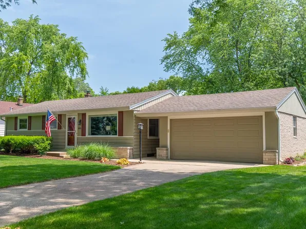 1800 North 118th STREET, Wauwatosa, WI 53226