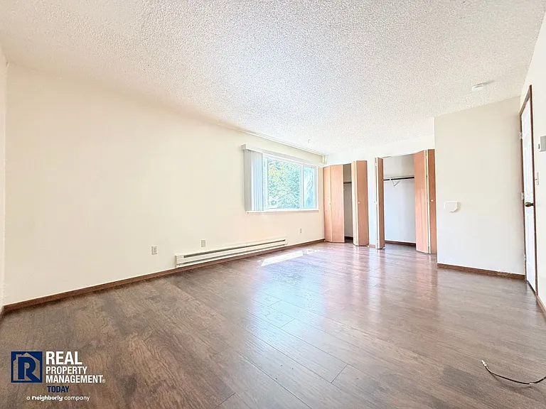 DB&D Realty LLC - 6115 — Photo 13