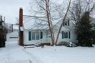1st image of 19343 Riverwood Ave