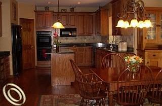 4th image of 4019 Woodbine Ct