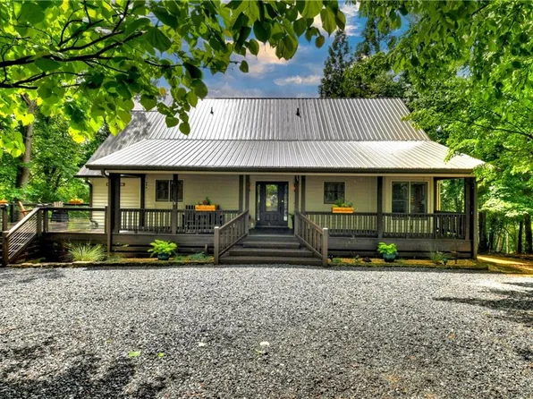 46 Mountain Springs Cir E, Ellijay, GA 30536