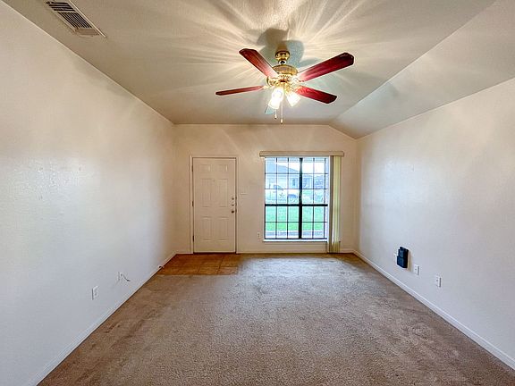 4th image of 1212 Nicholas Cir APT A