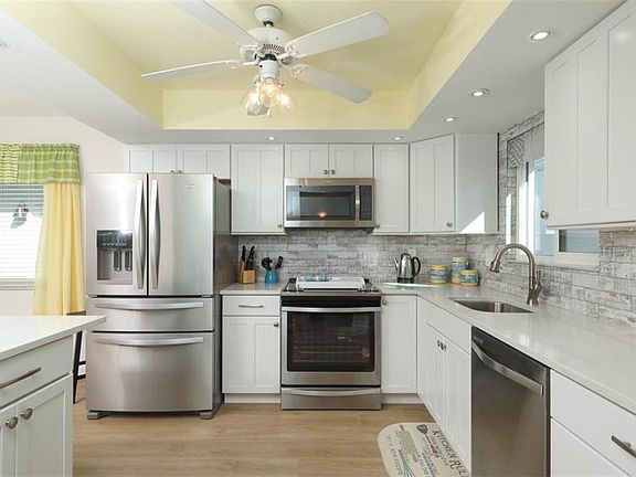 4th image of 4214 Schwalbe Dr #92