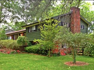 102 Daniel Ln, Oak Ridge, TN 37830