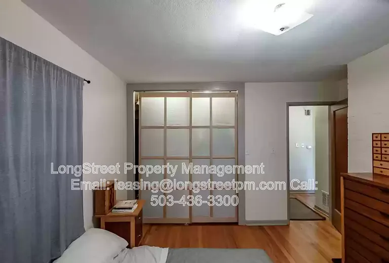 744 NW 16th St — Photo 17