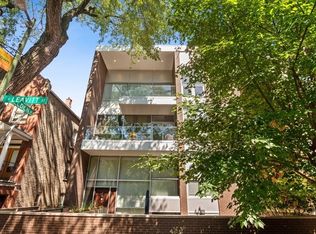 2323 N Leavitt St #301, Chicago, IL 60647