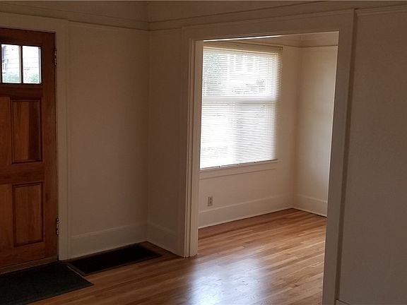 5th image of 707 N Lawrence St