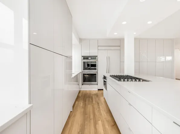 3777 Independence Avenue image 5 of 25