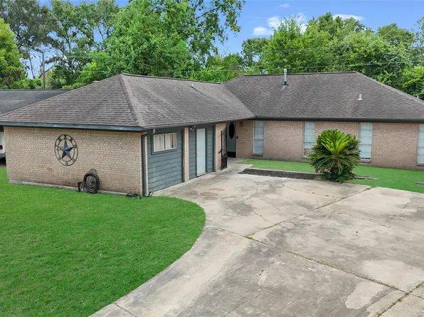 4205 Lariat Dr, Baytown, TX 77521