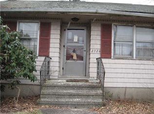 2724 Whitney Ave, Hamden, CT 06518