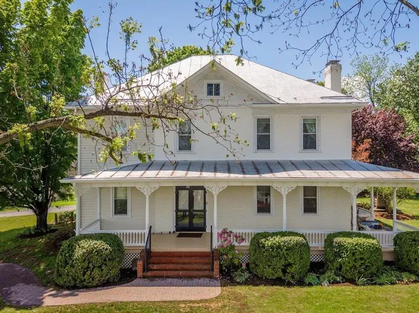 1586 Mossy Creek Rd, Bridgewater, VA 22812
