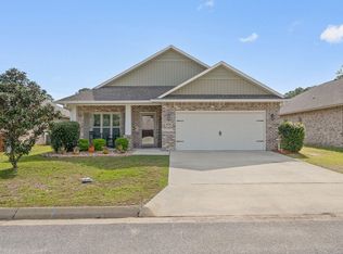 8334 New Orleans Ct, Navarre, FL 32566