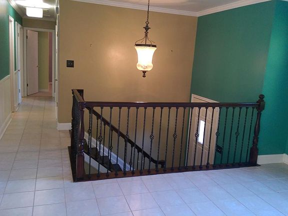 3rd image of 200 Huckstep Ave