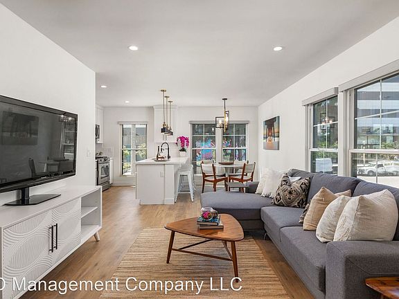 2nd image of 10022 Culver Blvd #B