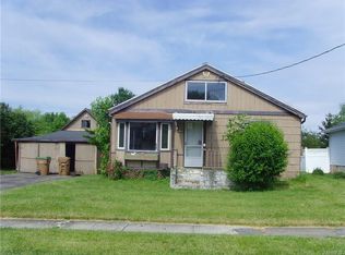 122 Hyland Ave, Depew, NY 14043