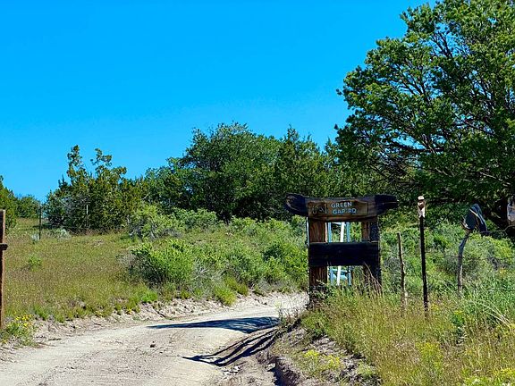 2nd image of 691 Greens Gap Rd