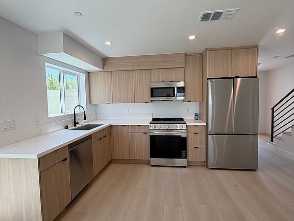 2nd image of 11479 W Erwin St