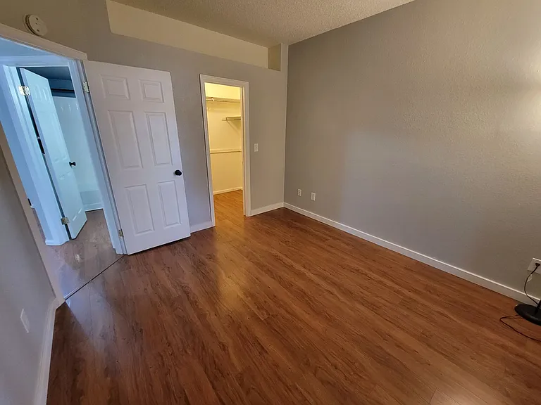7438 Singing Hills Dr — Photo 21