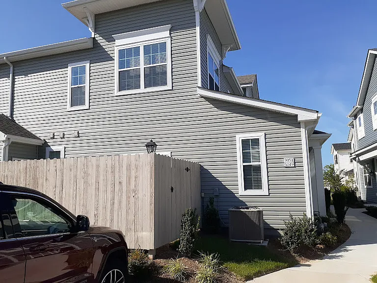 5049 Hawkins Mill Way — Photo 2