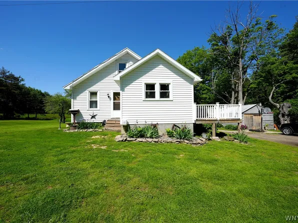 2008 Nesbitt Rd, Attica, NY 14011