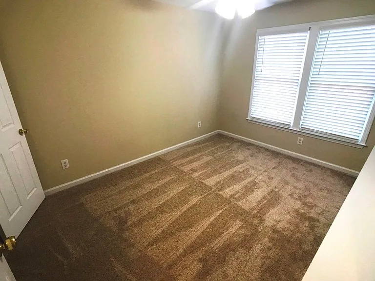 377 Fairbrook Cir NE — Photo 37