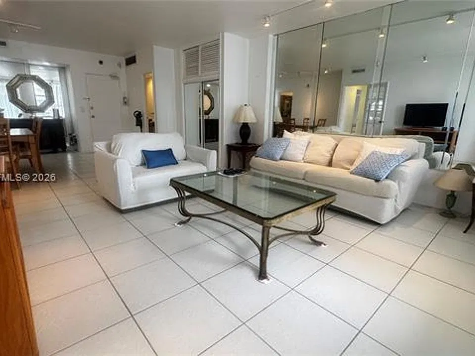10185 Collins Avenue Cu #1222