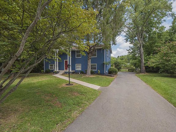 2nd image of 1907 Bartway Dr