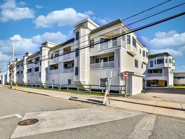 11 Railroad Ave Unit A12, Salisbury, MA 01952