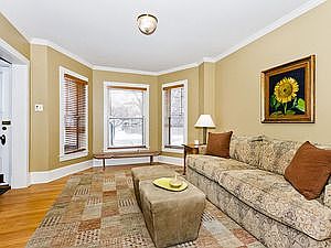 5th image of 414 W Woodlawn Ave