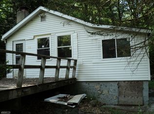 48 Delaware Rd, Hewitt, NJ 07421