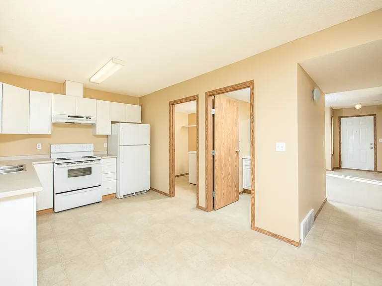 100 Jordan Pkwy — Photo 23