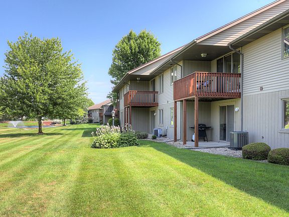 4th image of 265 Interlaken Ct #265