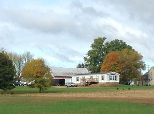 N5393 Hintzke Rd, New London, WI 54961