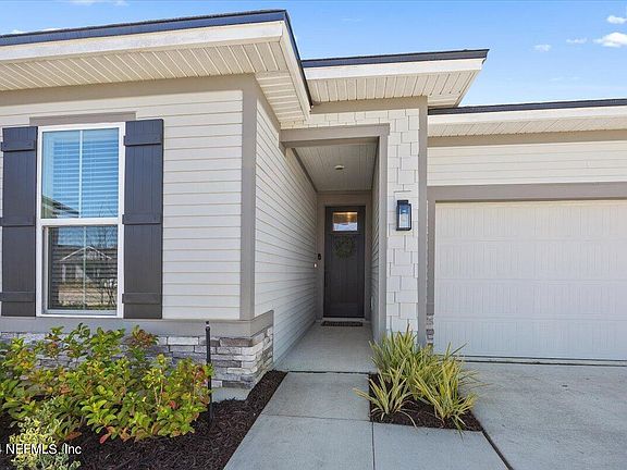 4th image of 75555 CLOVERWOOD Court