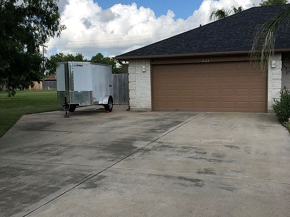 2nd image of 521 Orange Ln