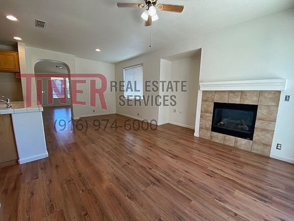 3rd image of 10022 Waterfield Dr
