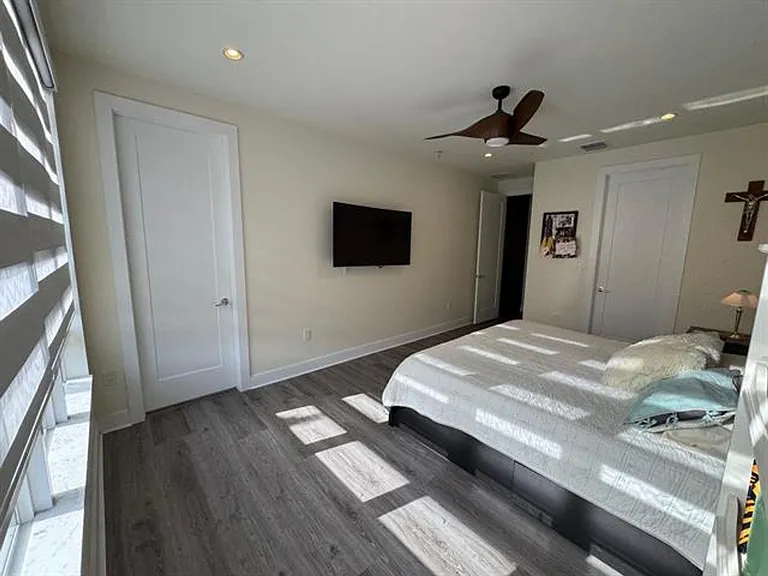 6361 NW 103rd Psge #Townhouse 6361 — Photo 17