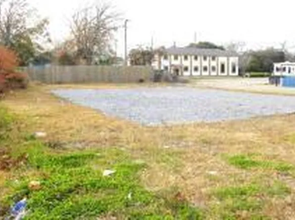 285 Lameuse St, Biloxi, MS 39530