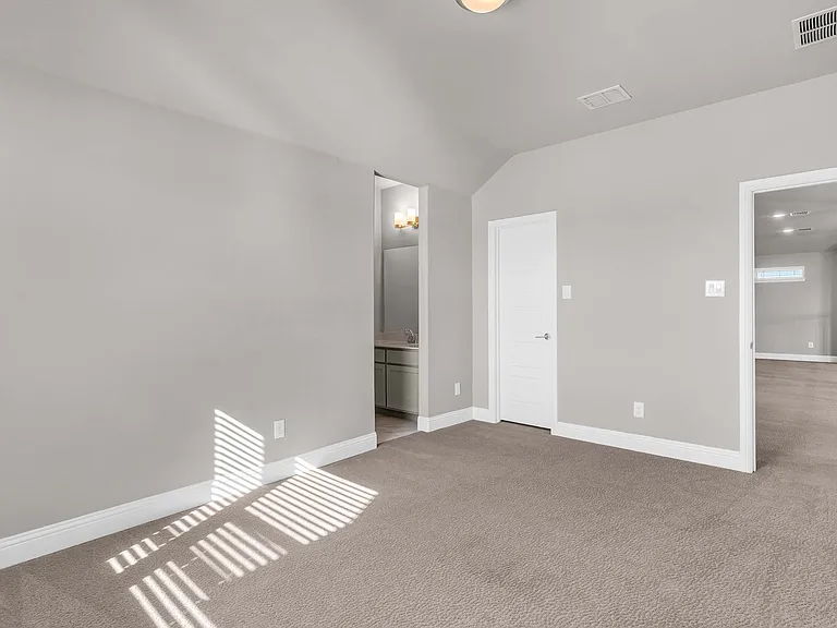 11706 Mikaela Dr — Photo 44