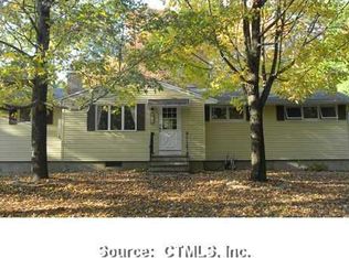 31 Rolocut Rd, Broad Brook, CT 06016