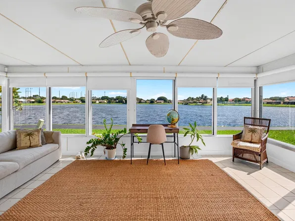 5537 Mirror Lakes Boulevard, Boynton Beach, FL 33472