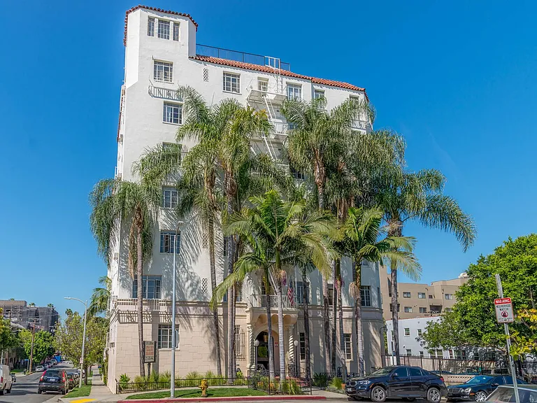 Linda Vista Apartments — Photo 1